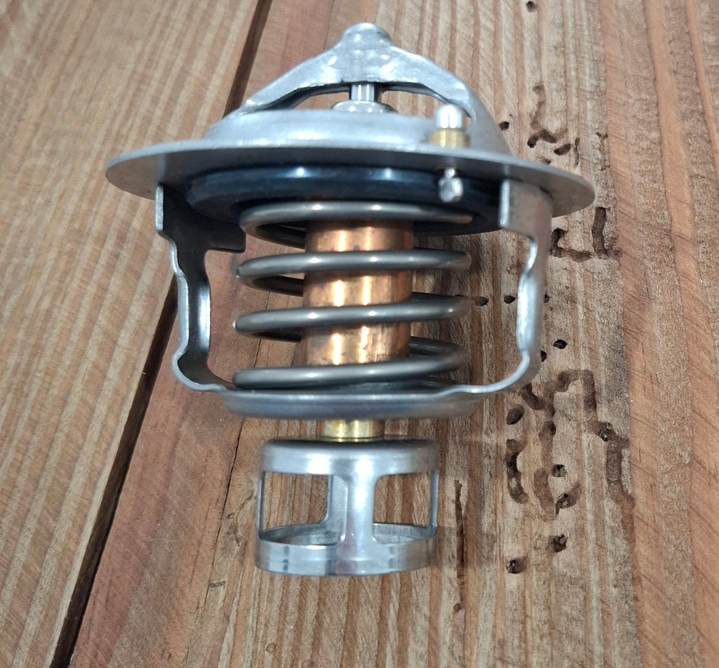 Nissan_300zx_thermostat_Side
