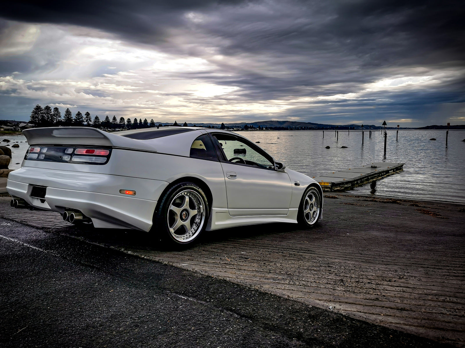 Rear of Nissan 300zx Z32